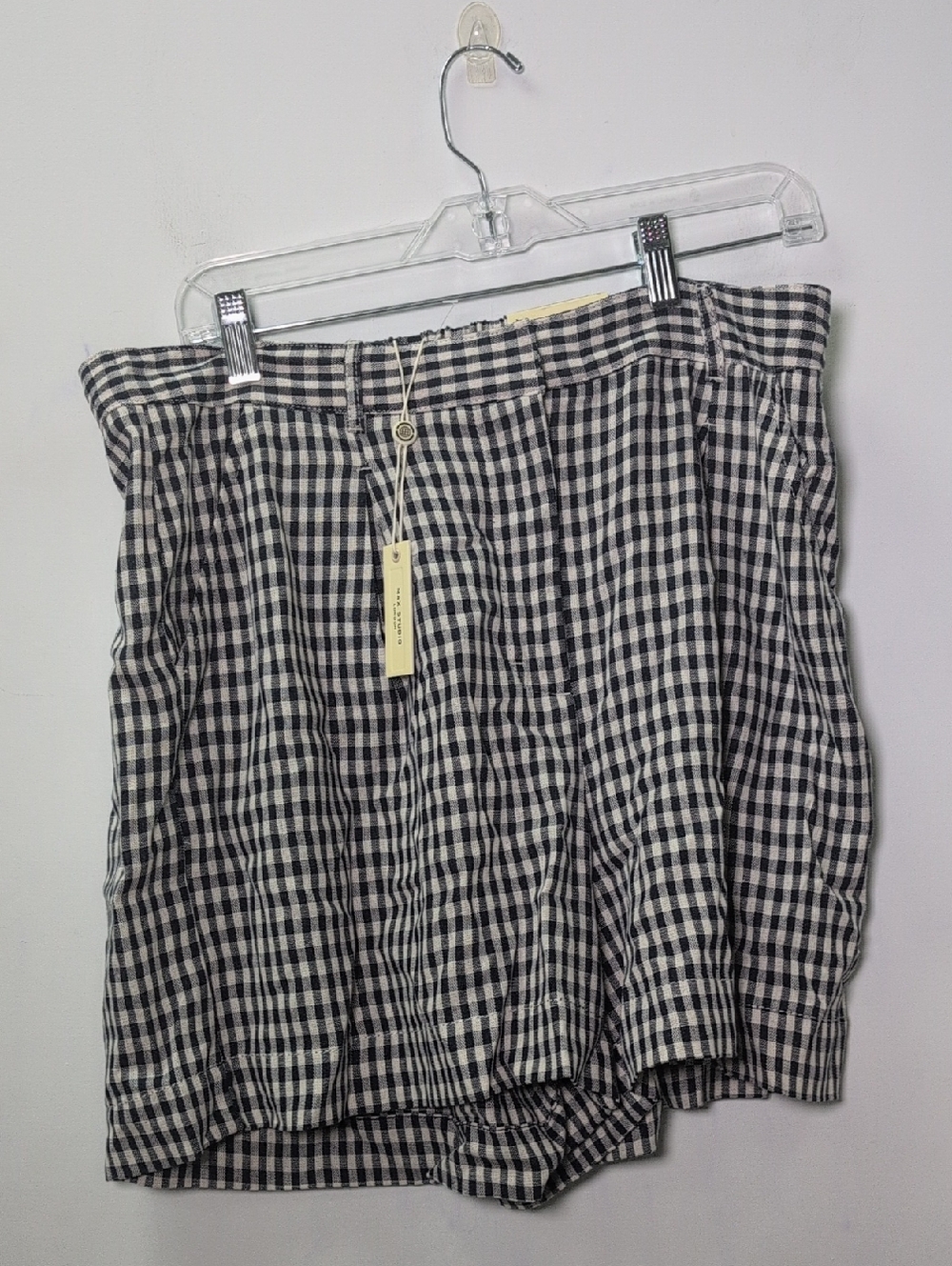 Max Studio Nwt navy and White Gingham High Elastic Waist Pleated Shorts Size XL